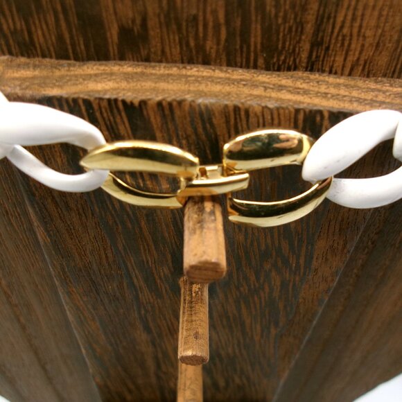 Vintage Early Napier White Metal Enamel Necklace, Curb Link - Picture 6 of 7